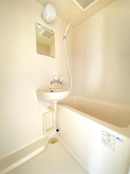 バス・シャワールーム　ユニットバスです