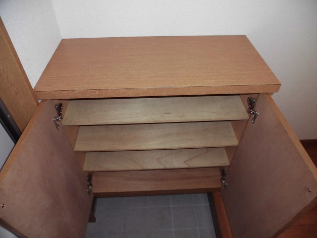 玄関　下駄箱付き玄関