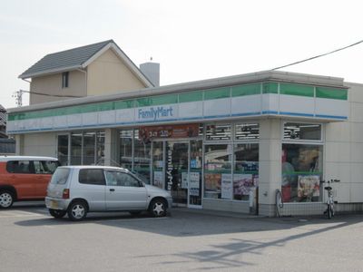 コンビニ　ファミリーマート豊橋上野東店（イメージ画像）（コンビニ）まで493m
