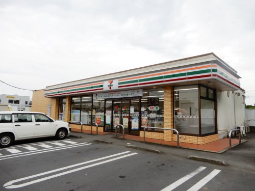 コンビニ　セブンイレブン　水戸河和田中道店（コンビニ）まで990m