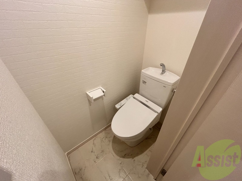 トイレ　トイレは綺麗でウォッシュレットも付いて快適にお使い頂けます。