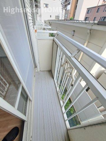 バルコニー　外からの目が気にならないバルコニーで洗濯物が干せます