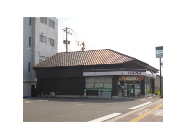 コンビニ　ファミリーマート武雄温泉駅前通り店（コンビニ）まで418m