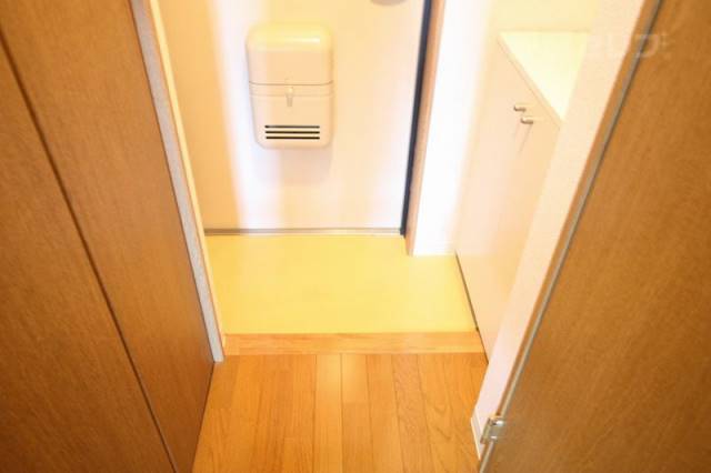玄関　＊２Ｃ号室参照