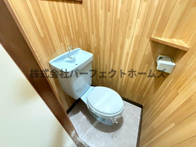 トイレ　落ち着いたトイレです