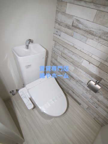 トイレ　落ち着いたトイレです