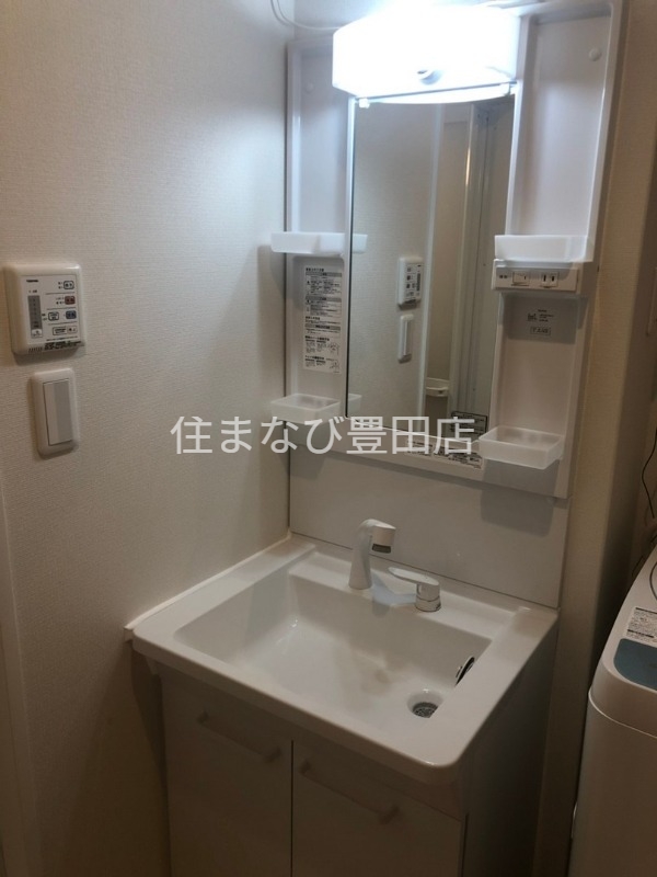 洗面設備　同型タイプ