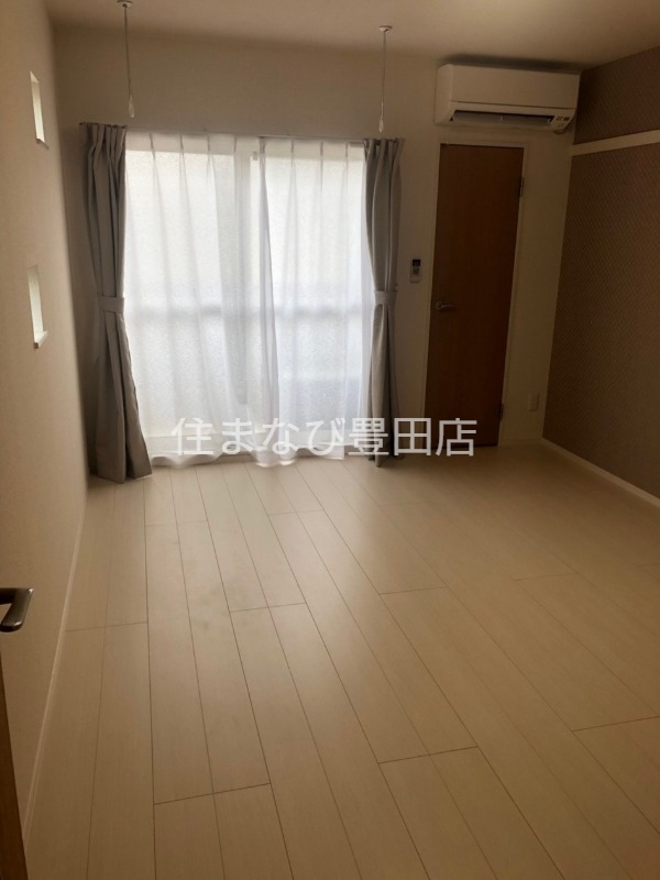 居室・リビング　同型タイプ