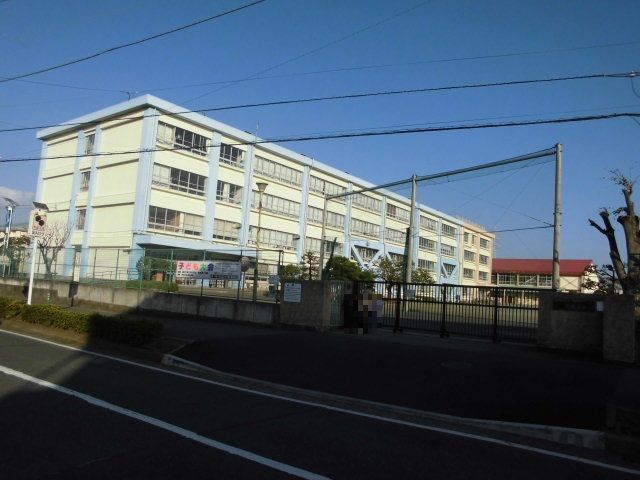 小学校　茅ヶ崎市立円蔵小学校（小学校）まで460m