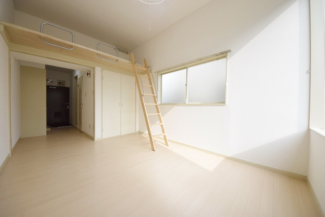 居室・リビング　清潔感のあるお部屋～～