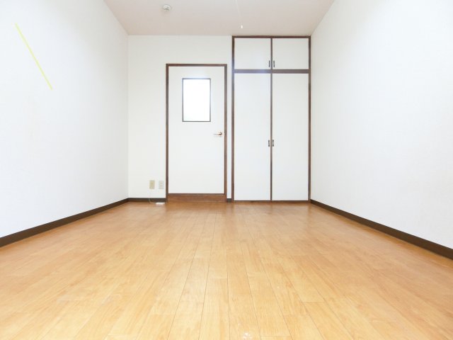 サンロワール北野田の居間写真