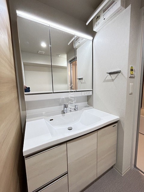 洗面設備　シャンプードレッサー