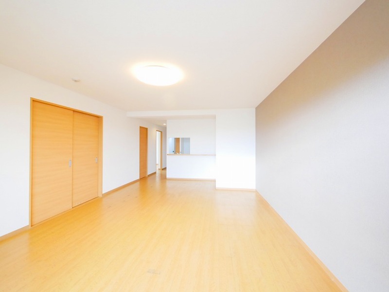 居室・リビング　配置がしやすい使い勝手の良いお部屋です♪