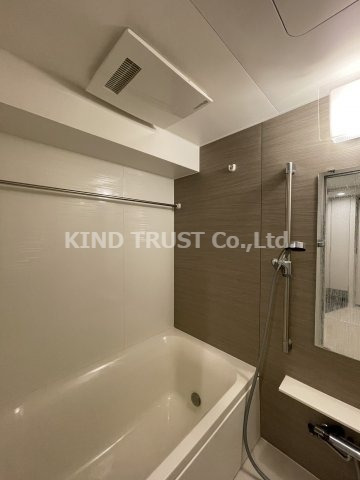 バス・シャワールーム　ゆったり過ごせるお風呂です