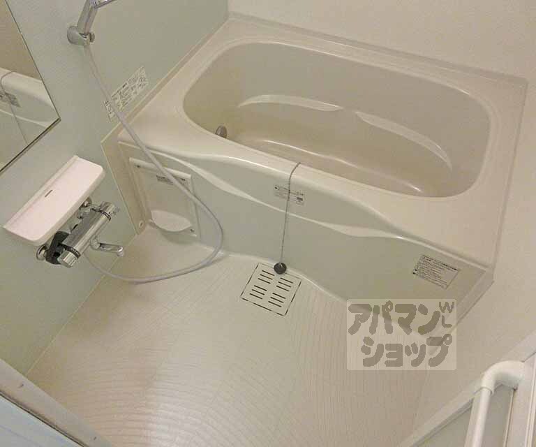 バス・シャワールーム　清潔感のあるお風呂です！