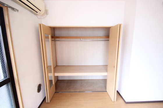 収納　※別部屋の写真です