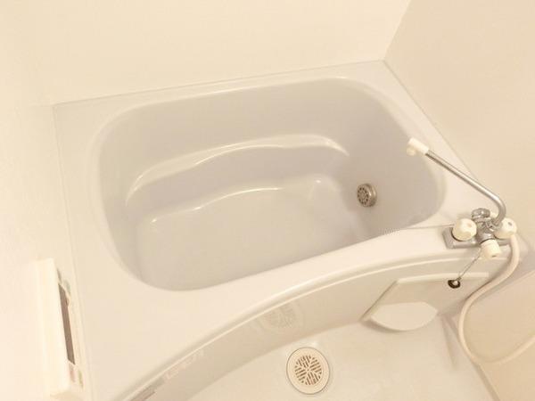 バス・シャワールーム　追い焚き付き！