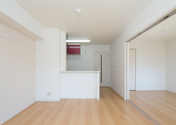 居室・リビング　※他室写真～現況優先～