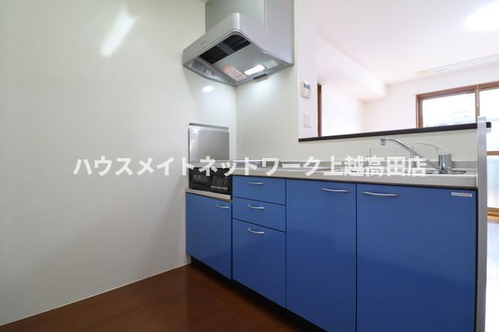 キッチン　キッチン（参考同型101号室室内写真）