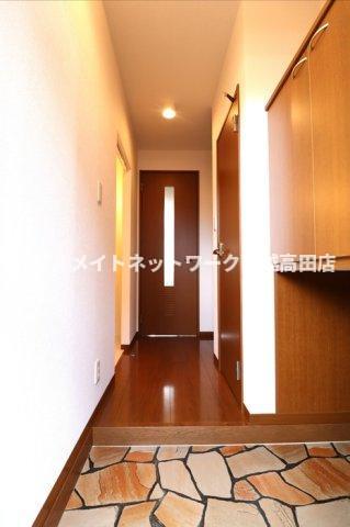 玄関　玄関（参考同型101号室室内写真）