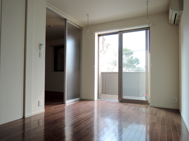 居室・リビング　★明るくキレイなお部屋です★