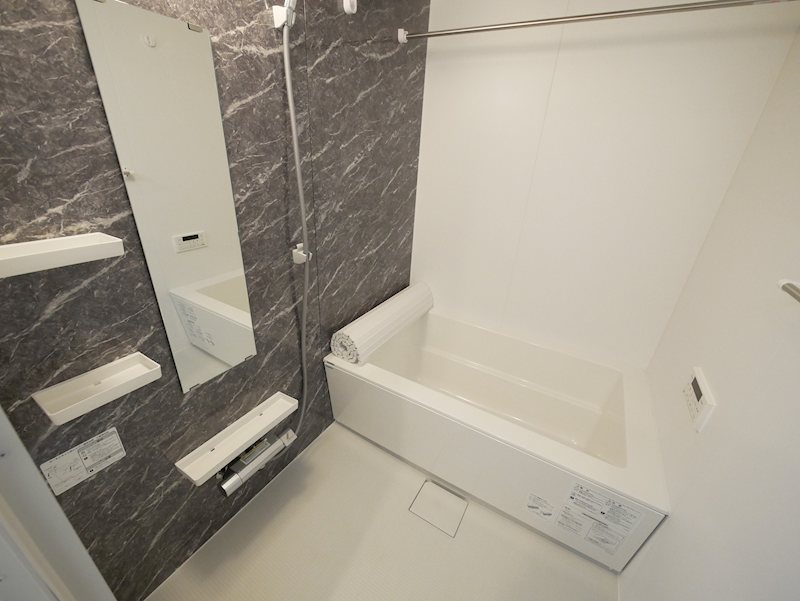 バス・シャワールーム　追焚き給湯・浴室換気乾燥機付き