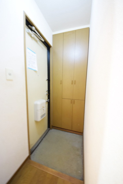 玄関　☆ファミリータイプの大きな靴箱☆