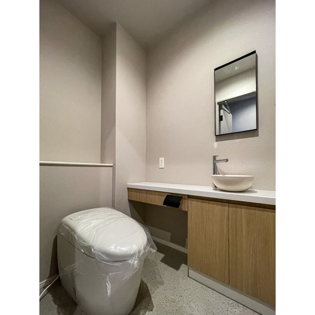 トイレ　※写真は同タイプ住戸です。