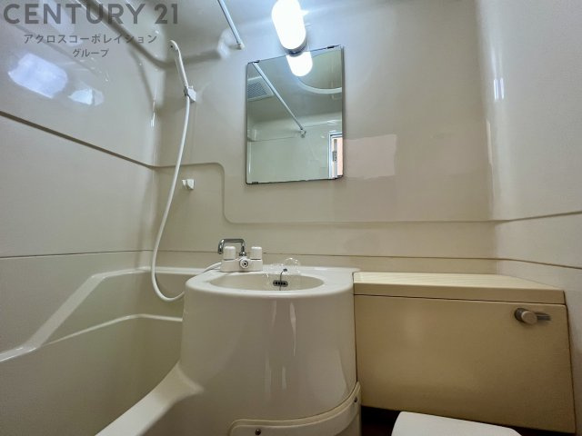 洗面設備　浴室内に洗面台付き！