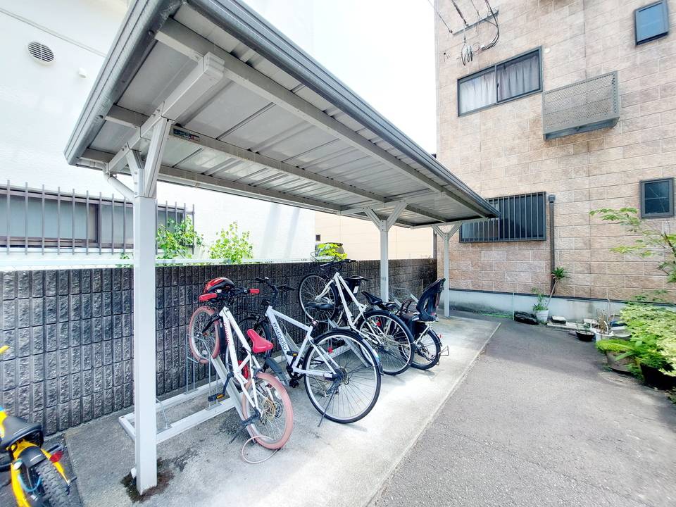 駐車場　駐輪場