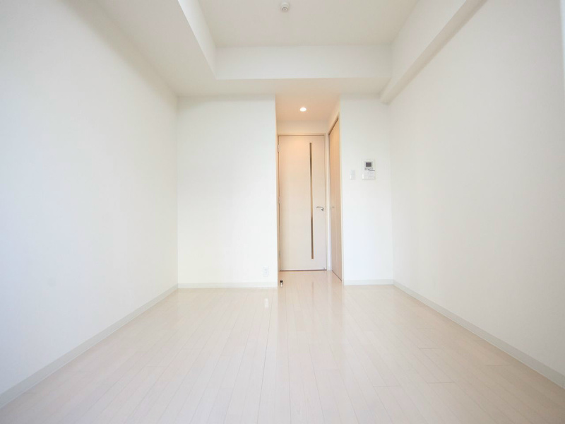 居室・リビング　洋室7.6帖　クローゼット（収納充実してます）