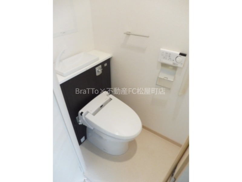 トイレ　トイレ（ウォシュレット付き）