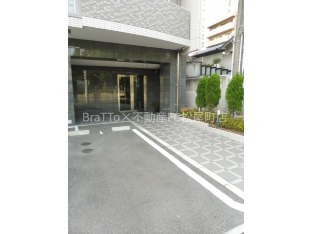 エントランス　マンション共用部分