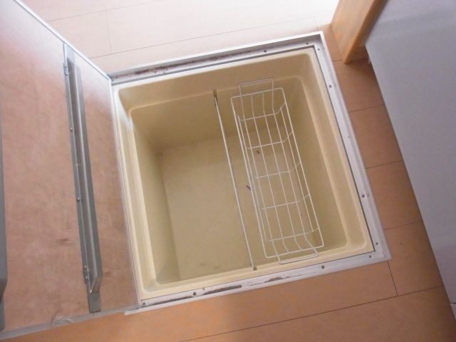 その他　★キッチン床下収納★