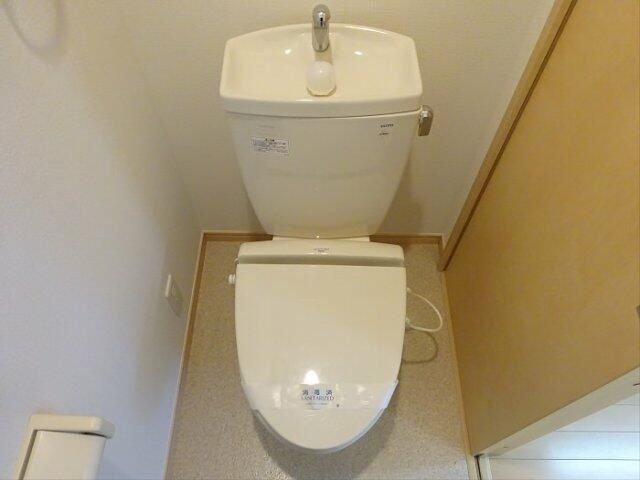 トイレ　トイレ