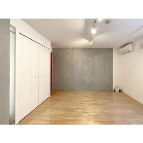 居室・リビング　室内