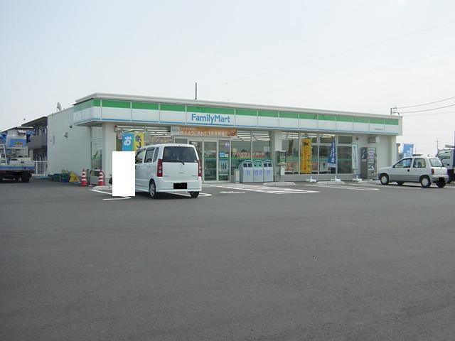 コンビニ　ファミリーマート日野屋伊勢崎茂呂店（コンビニ）まで435m