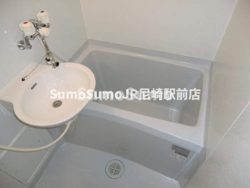 バス・シャワールーム　ゆったり過ごせるお風呂です