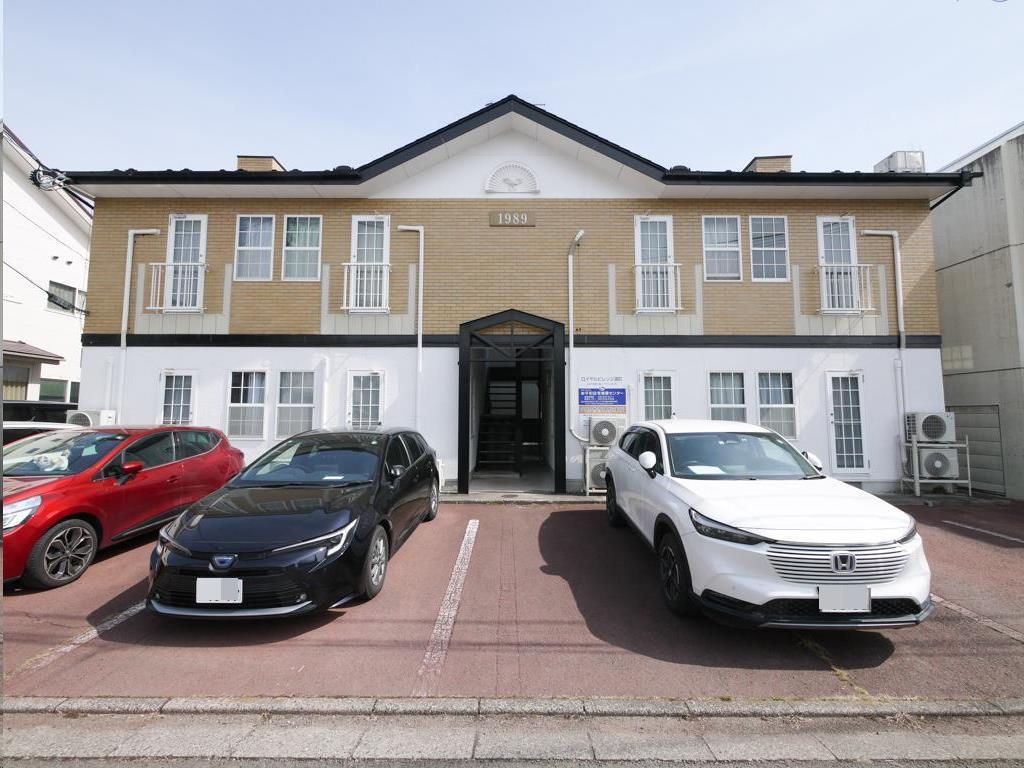 建物外観　「ロイヤルビレッジ通町」外観写真