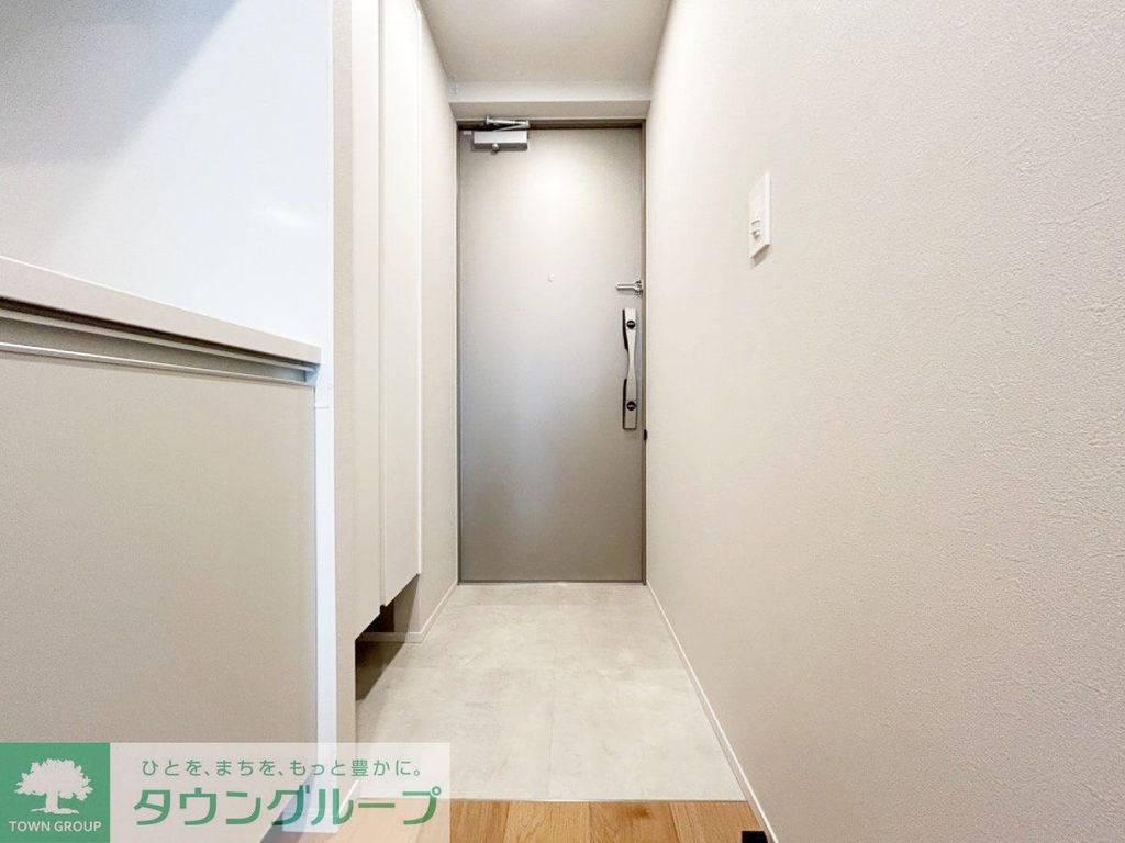 玄関　お部屋探しは株式会社　タウンハウジング　までお気軽にお問合…