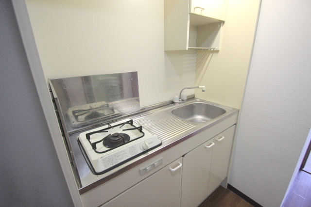 キッチン　同物件別号室