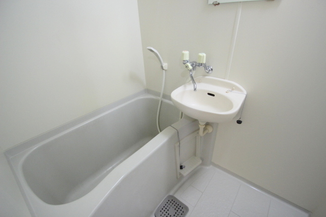 バス・シャワールーム　同物件別号室