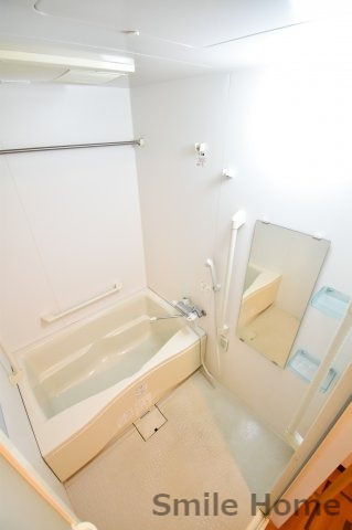 バス・シャワールーム　浴室乾燥は梅雨時や洗濯物が多くても安心です。