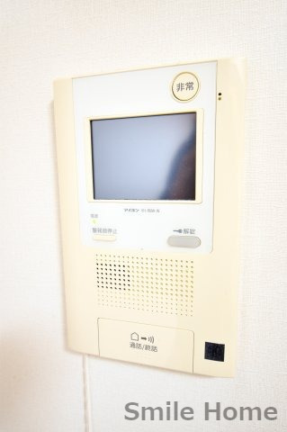 セキュリティ　TVモニターホンは安心ですね。誰か確認してから開けて下さいね