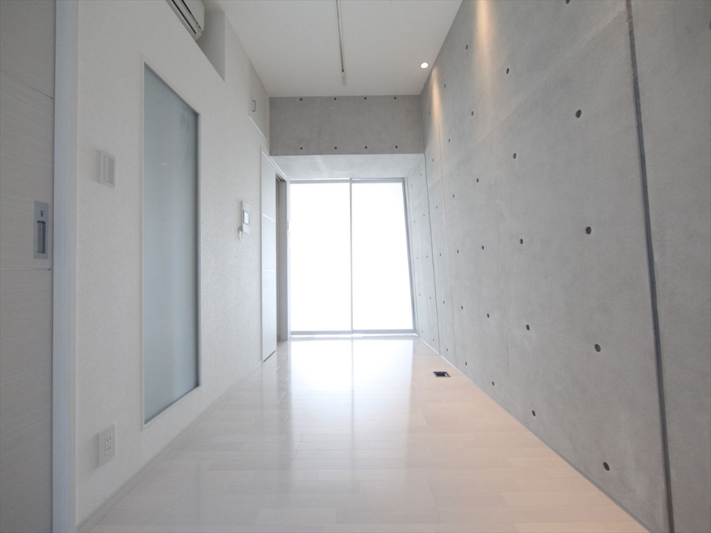 バルコニー　洋室6.2帖　LDK10.8帖　バルコニーに面しています