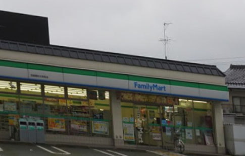 コンビニ　ファミリーマート 京都薬科大学前店（コンビニ）まで401m
