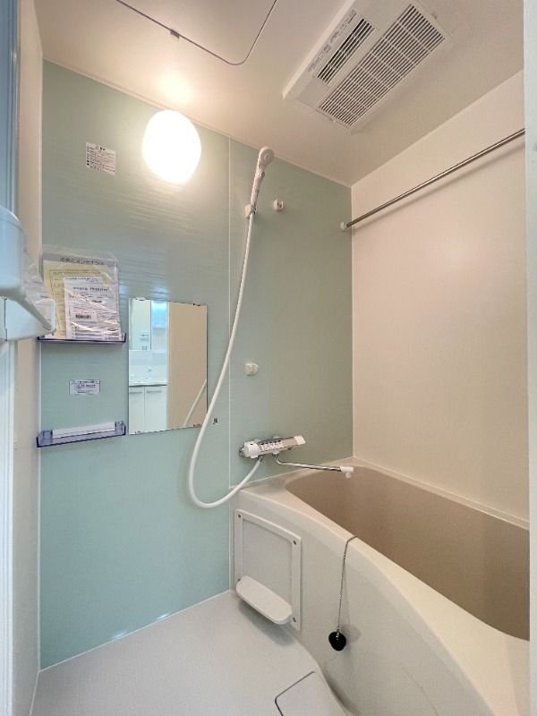 バス・シャワールーム　※同物件参考写真