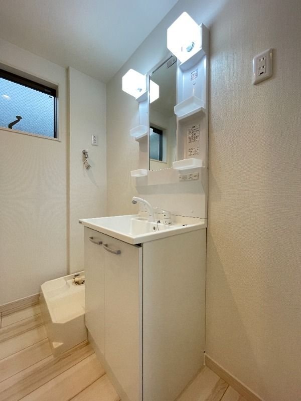 洗面設備　※同物件参考写真