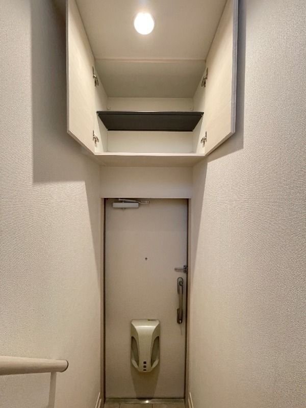 玄関　※同物件参考写真