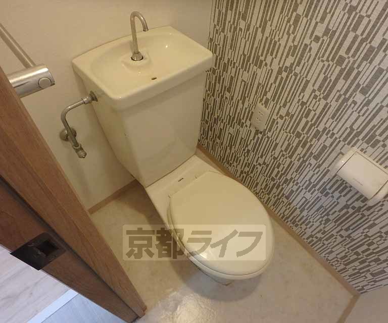 トイレ　清潔感のあるトイレです。